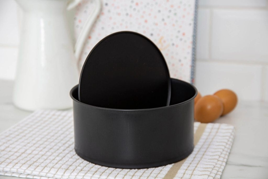 Wham 8 Inch / 20Cm X 9 Cm Black Loose Based Steel Cake Tin Wham 8 Inch / 20Cm X 9 Cm Black Loose Based Steel Cake Tin